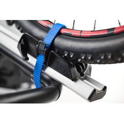Cruz Pivot eBike 2 - porte-vélos pour attelage de remorque avec éclairage