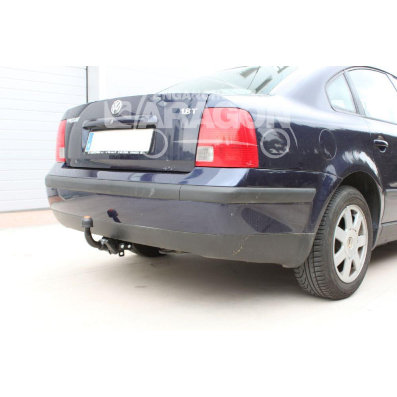 Attelage Escamotable horizontale VOLKSWAGEN Passat Sedan B5 (1/1997 - 10/2000) (Sauf 4x4 Syncro)